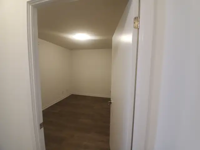 2 Bed 1 Bath Condo Apartment - Photo 4