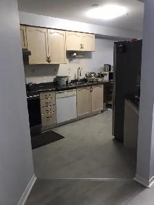 Rooms available for Rent in Oshawa in detached house upper floor - Photo 3