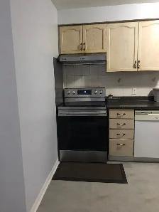 Rooms available for Rent in Oshawa in detached house upper floor - Photo 5