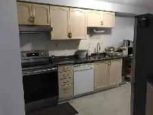 Rooms available for Rent in Oshawa in detached house upper floor - Photo 6