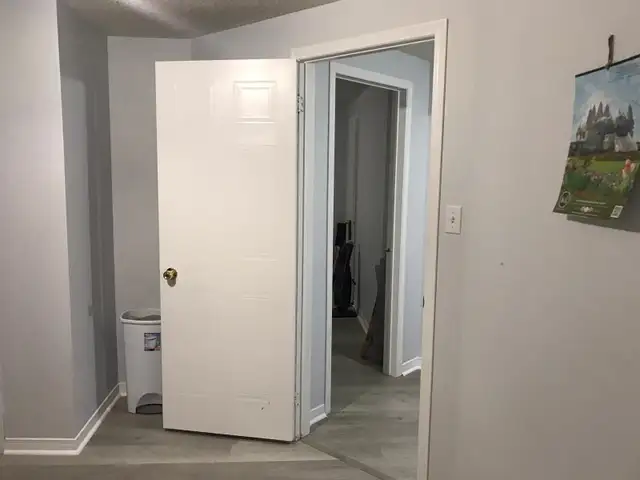 Rooms available for Rent in Oshawa in detached house upper floor - Photo 14