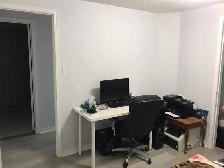 Rooms available for Rent in Oshawa in detached house upper floor - Photo 24