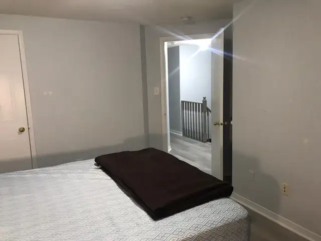 Rooms available for Rent in Oshawa in detached house upper floor - Photo 28