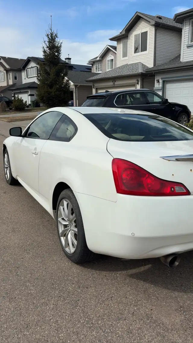 2013 Infiniti G37x Coupe 3.7L - Photo 5