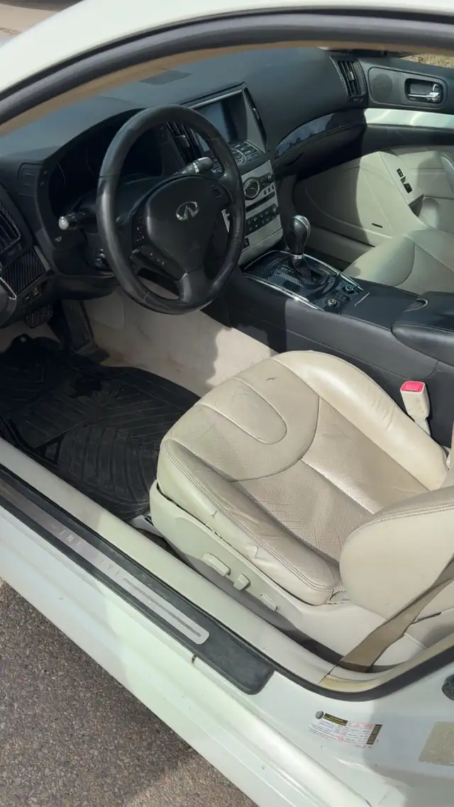 2013 Infiniti G37x Coupe 3.7L - Photo 6