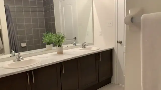 Room in Collingwood ( Blue Mountain/Wasaga)  ~ Short/Long Term - Photo 2