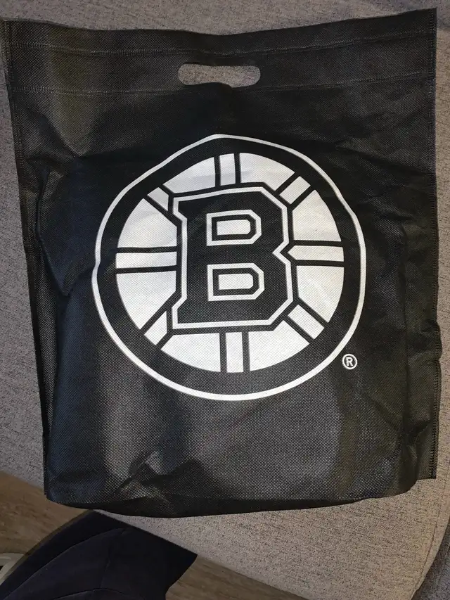 Boston Bruins Academy Kids Club welcome pack for the 2024-25 sea - Photo 2