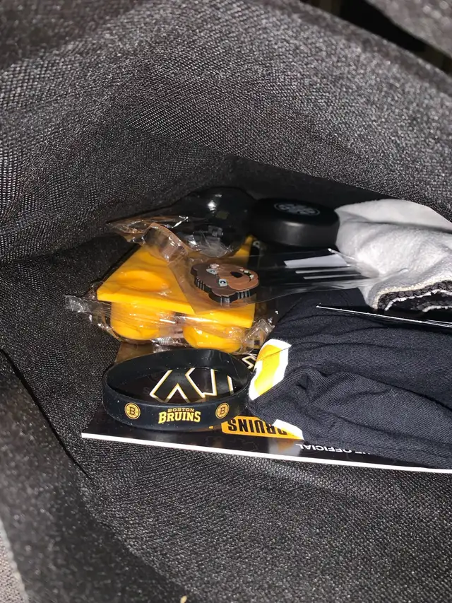 Boston Bruins Academy Kids Club welcome pack for the 2024-25 sea - Photo 4