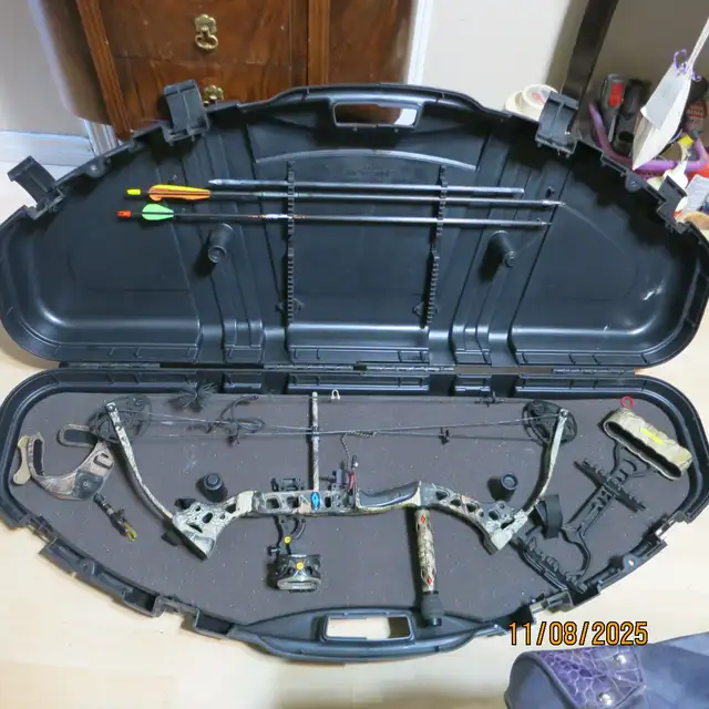 Razor Edge Compound Bow w Hardshell Case - Photo 4