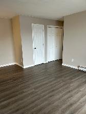 NEW SUDBURY -PRIME LOCATION ONE BEDROOM APARTMENT - Photo 2