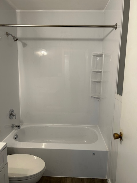 NEW SUDBURY -PRIME LOCATION ONE BEDROOM APARTMENT - Photo 4