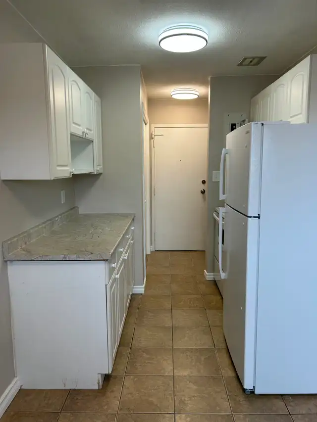 NEW SUDBURY -PRIME LOCATION ONE BEDROOM APARTMENT - Photo 10