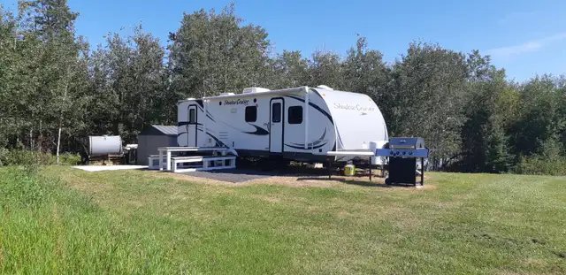 Shadow Cruiser Camper on leased lot at Little Shell Lake