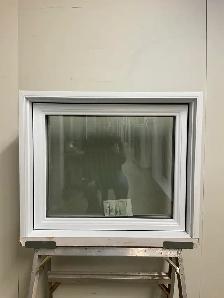 10885BP Fenêtre Battant PVC Blanc 1 sect 1 ouvr 35 1/4 x 30