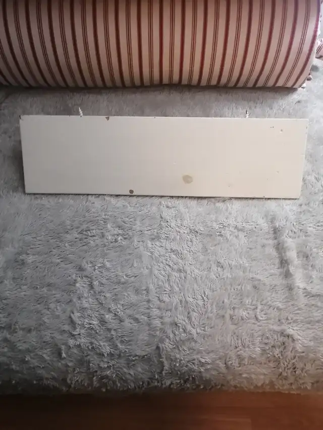 White shelf - Photo 2