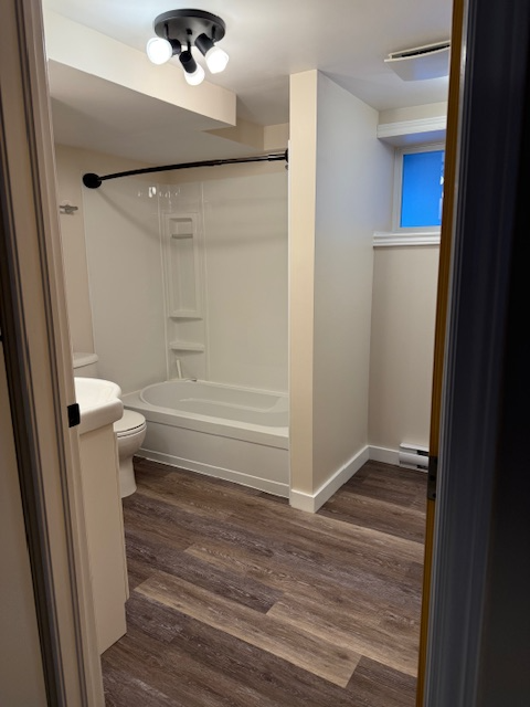 Fabulous 2 Bedroom Fairview Flat - Photo 9