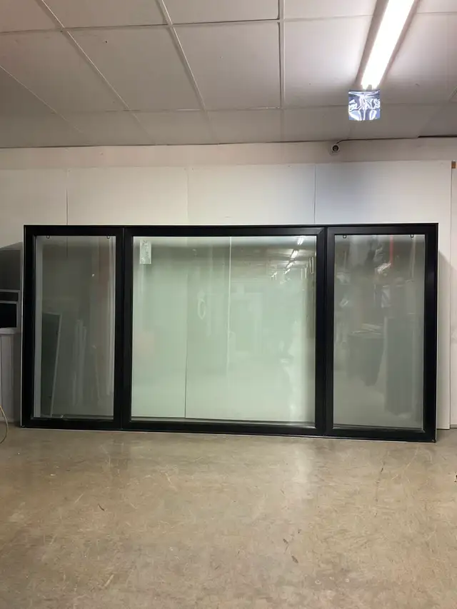 10756BH Fenêtre Battant HYBRIDE Noir 3 sect 2 ouvr 140 x 71