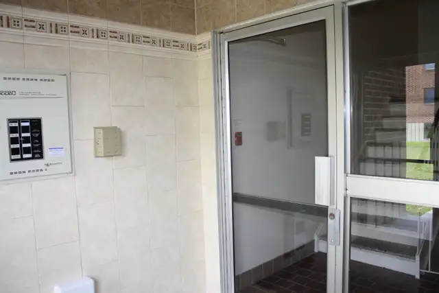 A Valleyfield – Grand, beau, propre   4-1/2 ,  LIBRE - Photo 9