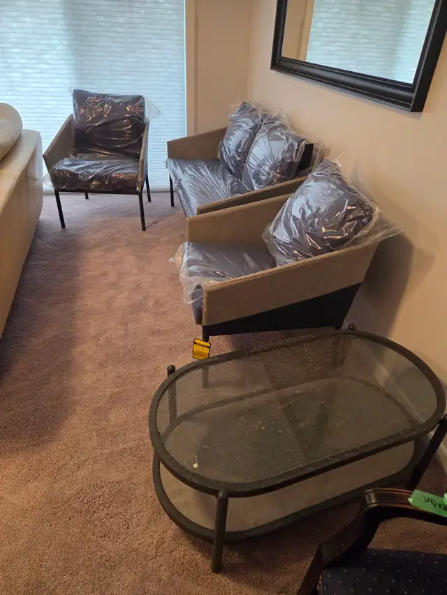 BRAND NEW - 4 PIECE PATTIO SET - STILL IN PLASTIC - Photo 2