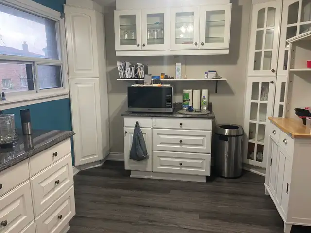 Fully furnished room for girls only in Malton - Photo 5