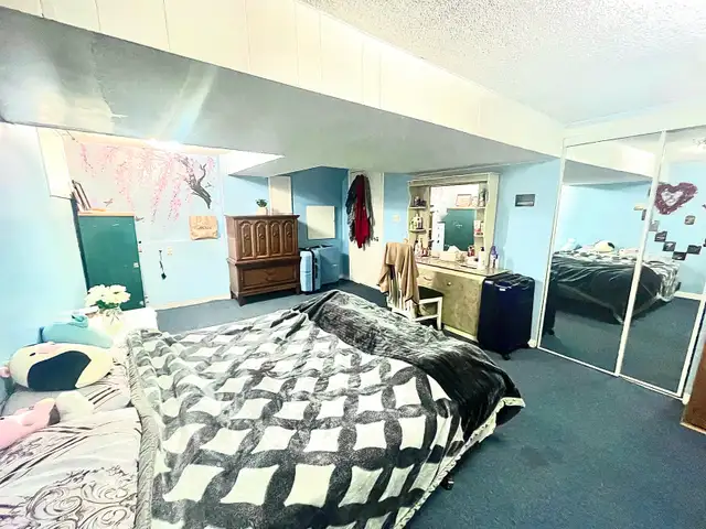 Fully furnished room for girls only in Malton - Photo 7