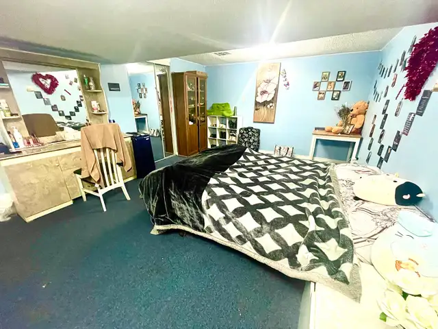 Fully furnished room for girls only in Malton - Photo 9