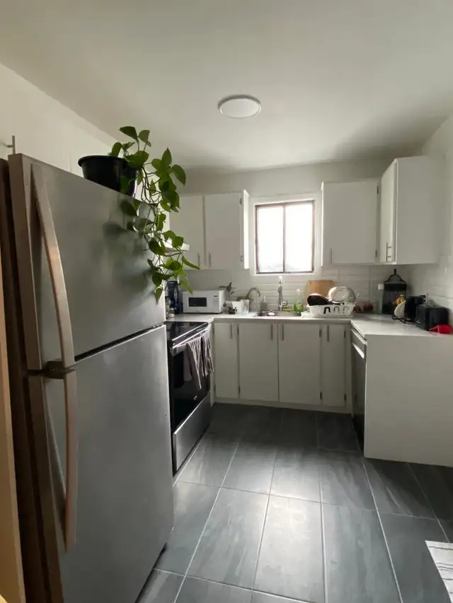 Summer Sublet: $550 All-Included Room  (May 1st – June 30th)