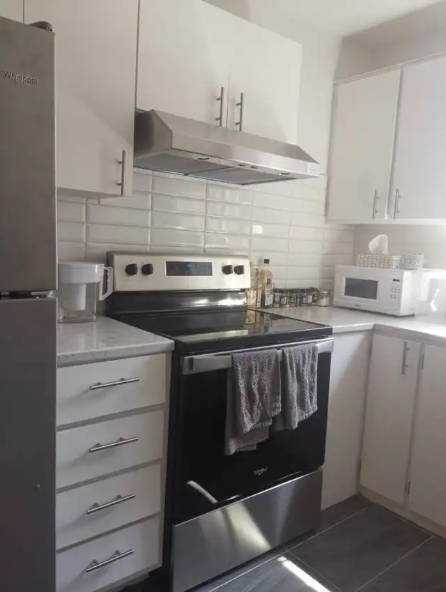 Summer Sublet: $550 All-Included Room  (May 1st – June 30th) - Photo 6