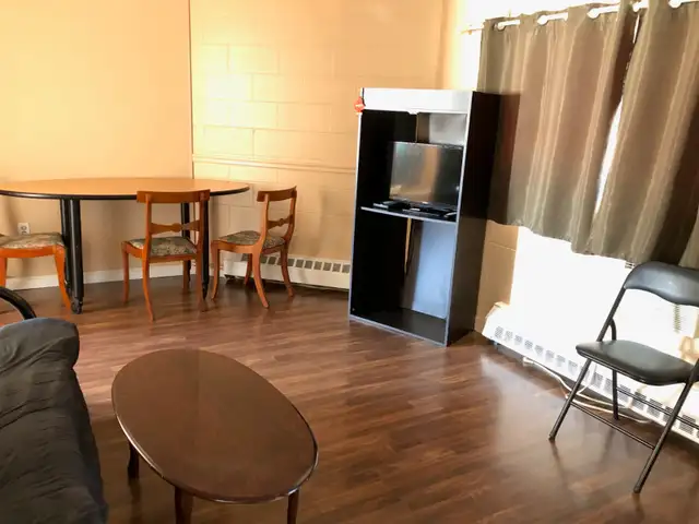 Short and long term rentals in Innisfail Alberta - Photo 2