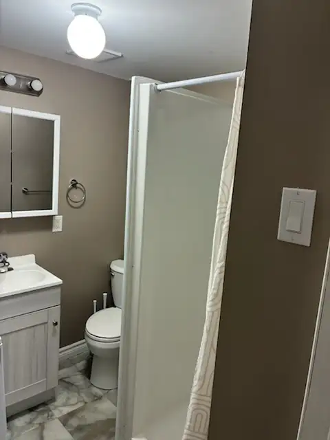 Spacious 1 Bedroom, 1 Bath, 1 Parking, Basement Apartment - Photo 6