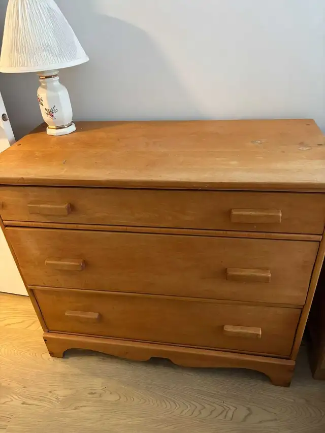 Free Furniture For Pick Up ASAP! - Photo 2