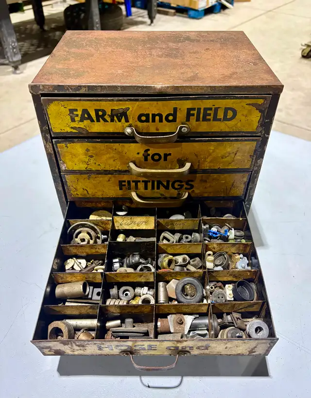 Vintage "Weatherhead" Metal Parts Cabinet (w Hardware Pieces) - Photo 3