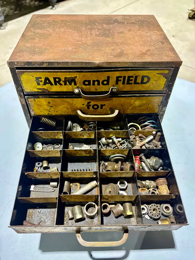 Vintage "Weatherhead" Metal Parts Cabinet (w Hardware Pieces) - Photo 4