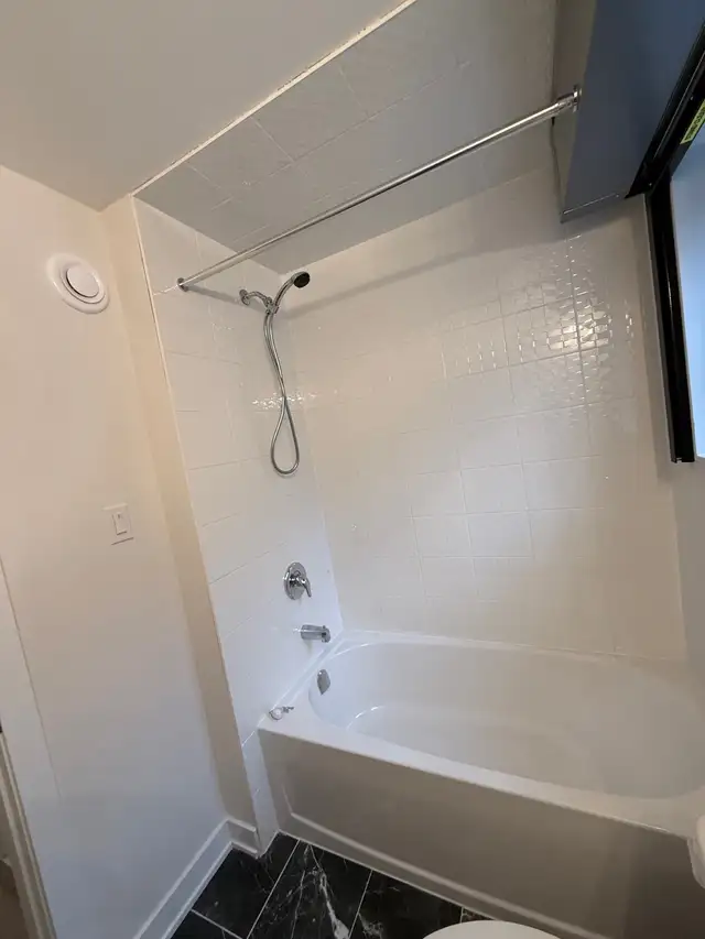 Brand new 1-bedroom townhouse for rent in Aurora - Photo 7