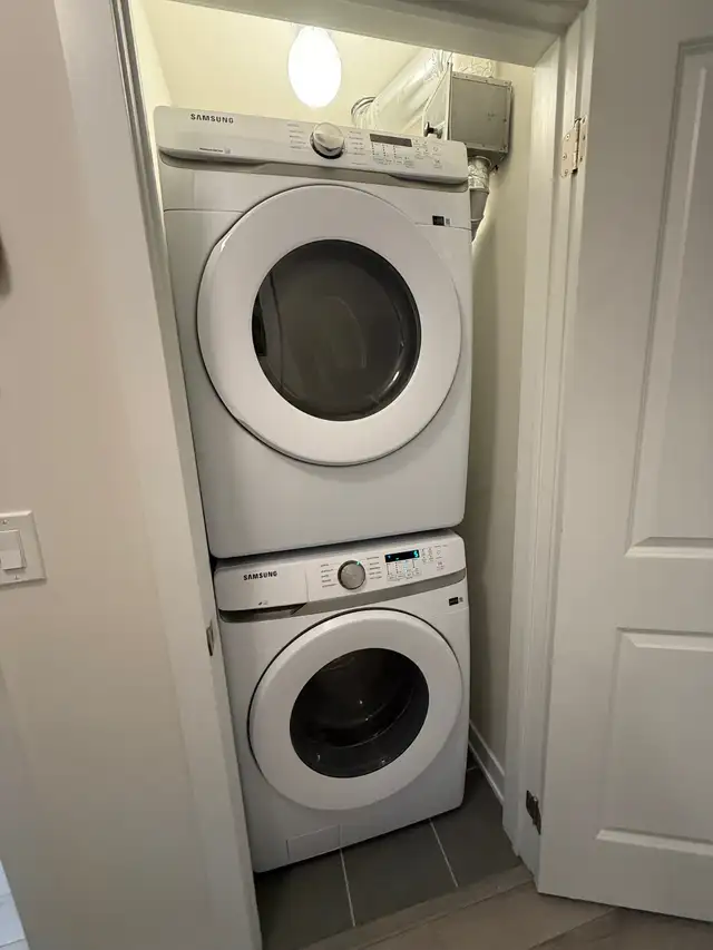 Brand new 1-bedroom townhouse for rent in Aurora - Photo 8