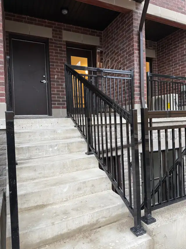 Brand new 1-bedroom townhouse for rent in Aurora - Photo 9