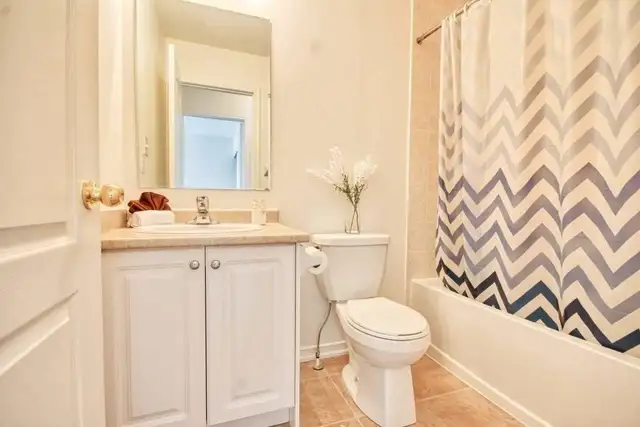 Beautiful Ajax 3BR House for Rent | 3 Parking - Photo 8