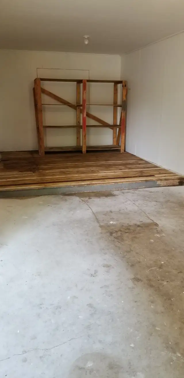 Garage for Rent in secure country setting - Photo 3