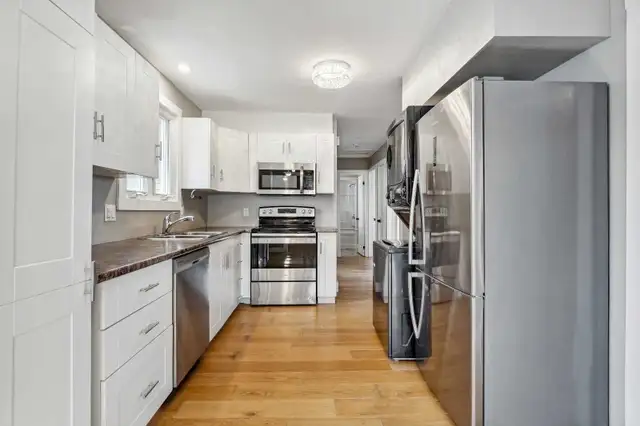 Beautiful 3-Bedroom Apartment for Rent – Downtown Welland - Photo 2