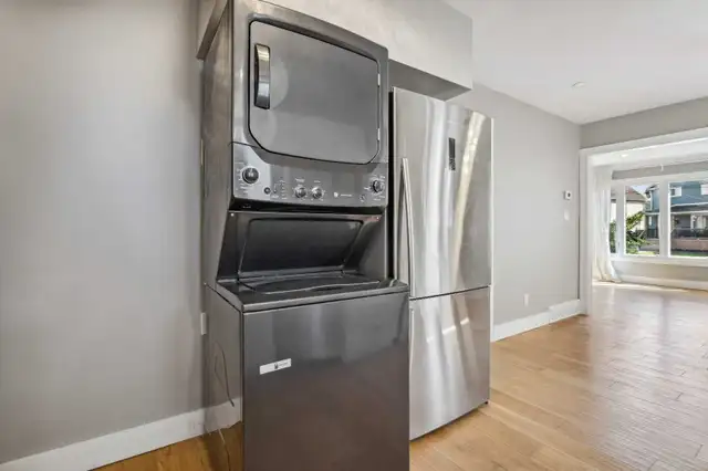 Beautiful 3-Bedroom Apartment for Rent – Downtown Welland - Photo 4