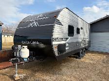 2025 Catalina coachmen  211-bh