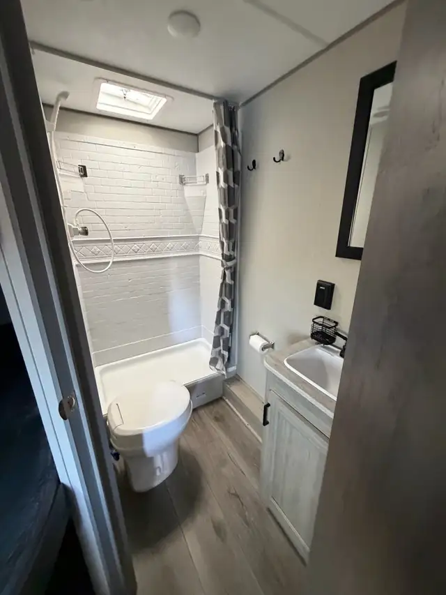 2025 Catalina coachmen  211-bh - Photo 10