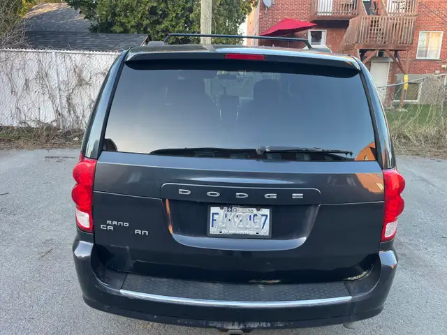 Dodge caravan xle - Photo 3