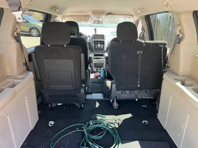 Dodge caravan xle - Photo 4