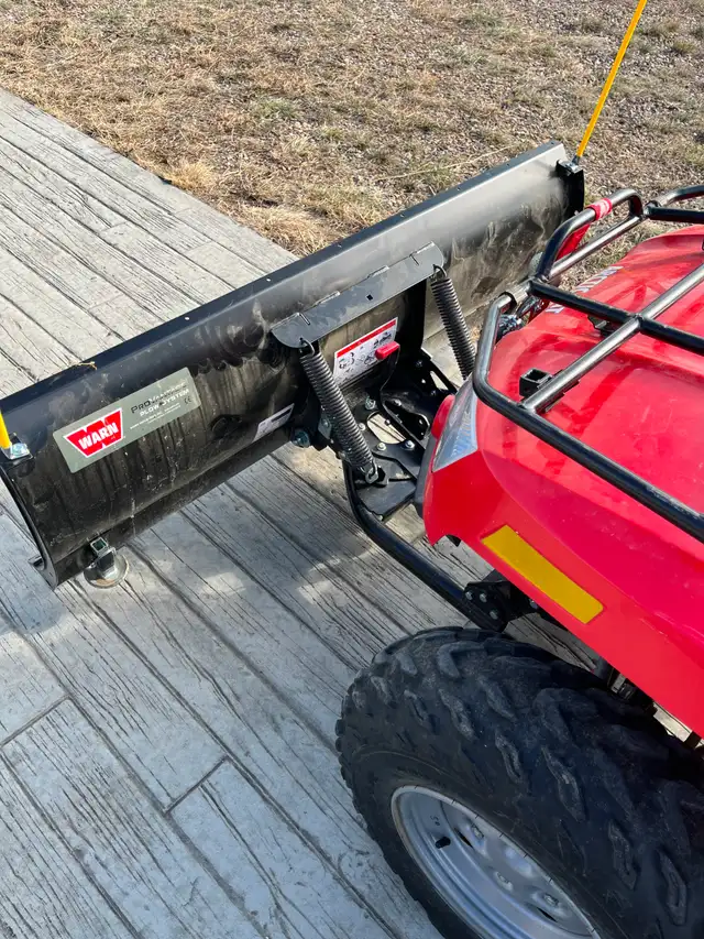 2008 Arctic cat automatic 4x4 ATV and accessories - Photo 3