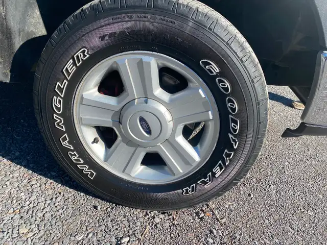 2008 Ford F150 Crew Cab 4-Door - Photo 9