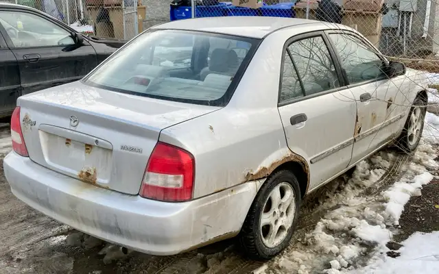 2002 Manual Mazda Protege SE - Photo 3