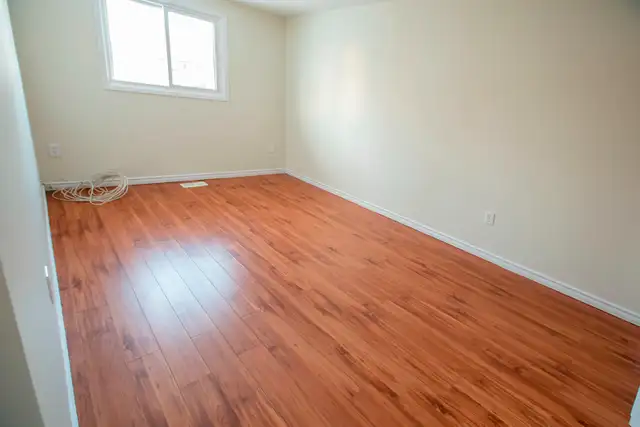 JULY 1 - WEST END CONDO, PARKING, LAUNDRY, BACKYARD - Photo 5