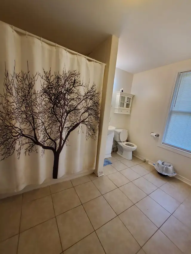 Room for rent near Dougall, and Giles - Photo 2