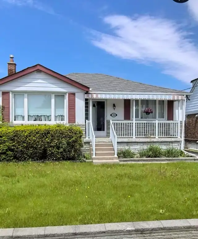 Main floor one rent from May 1st (good for girls  )